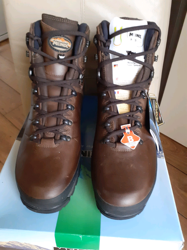meindl bhutan mens walking boots